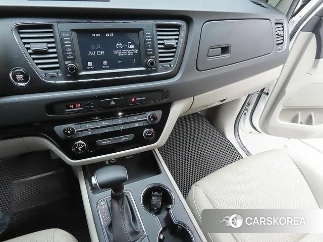 Kia The New Carnival id 3943010 из Кореи 17