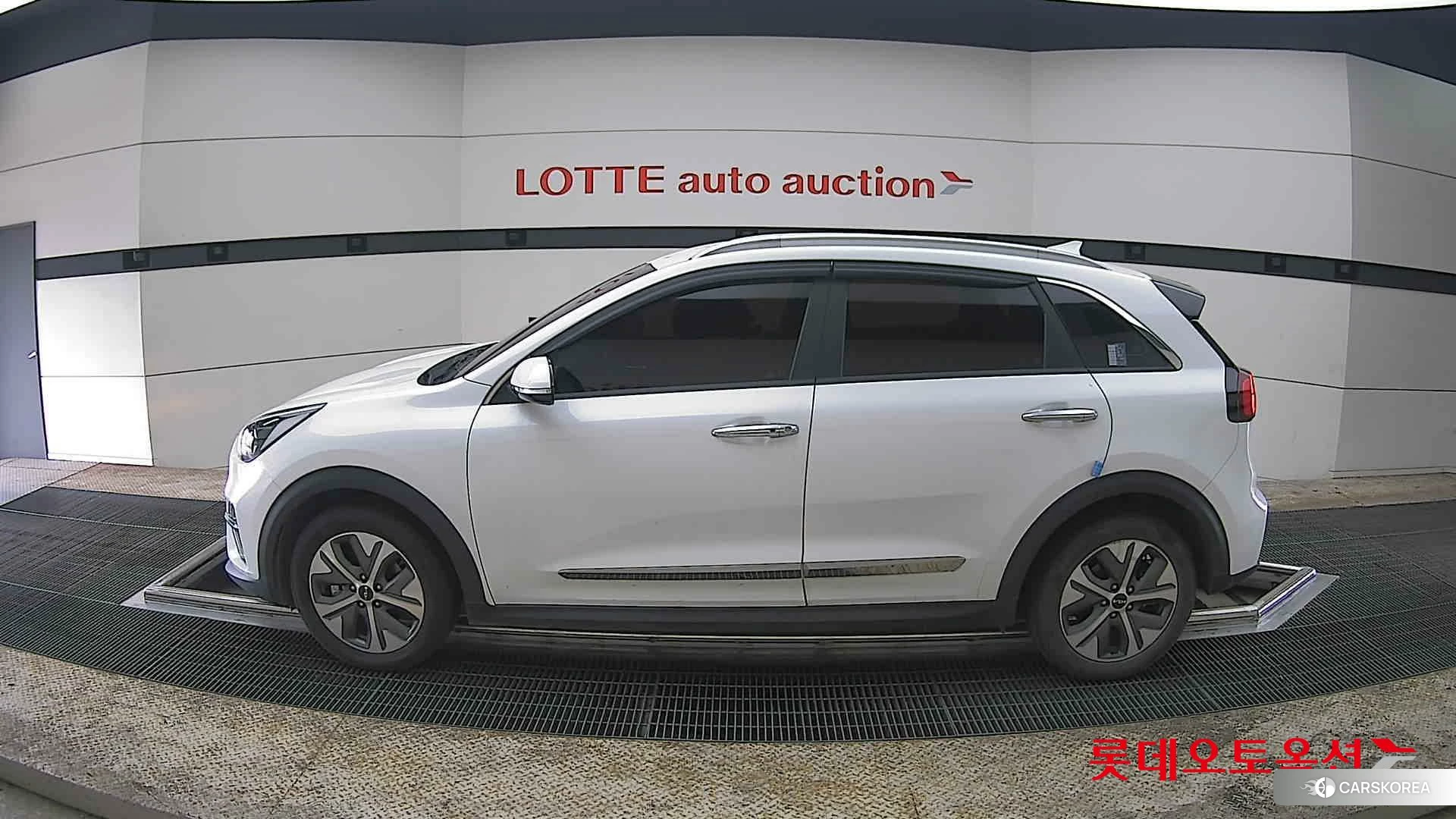 Kia Niro EV id 3888289 из Кореи 35