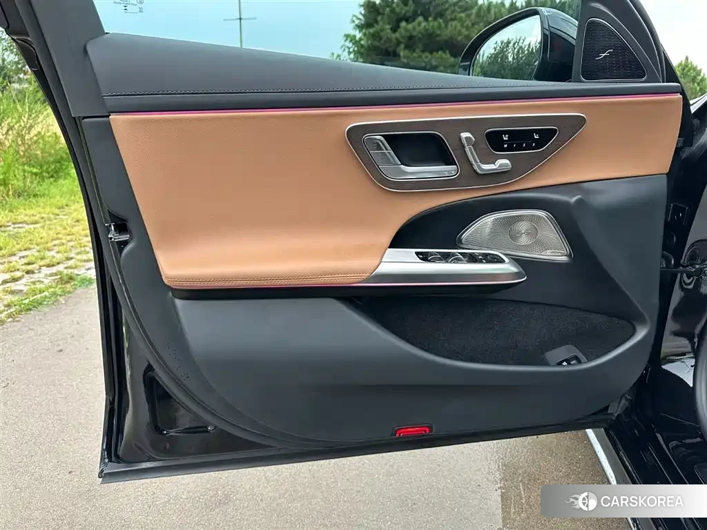 Mercedes-Benz E-Class id 4576744 из Китая 24