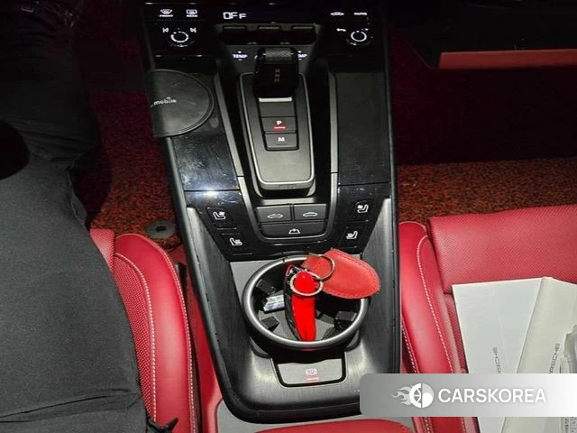Porsche 911(992) id 4392568 из Кореи 9