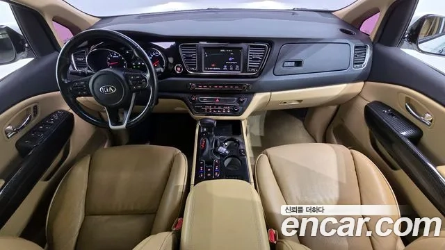 Kia The New Carnival id 2897060 из Кореи 17