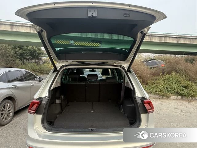 Volkswagen Tiguan L id 4260162 из Китая 13
