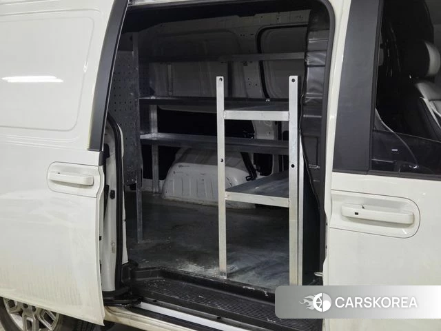 Hyundai Staria id 4248732 из Кореи 17