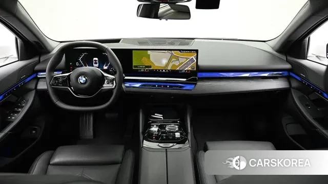 BMW 5 Series (G60) id 2993177 из Кореи 17