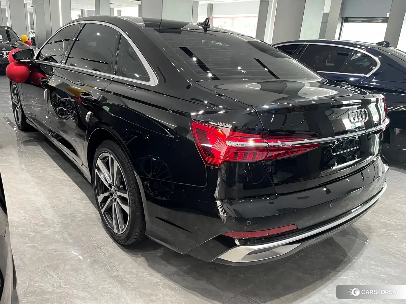 Audi A6L id 4514146 из Китая 9