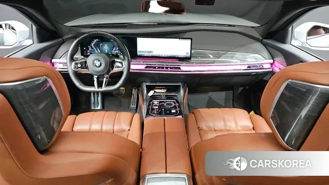 BMW 7 Series (G70) id 3021792 из Кореи 17