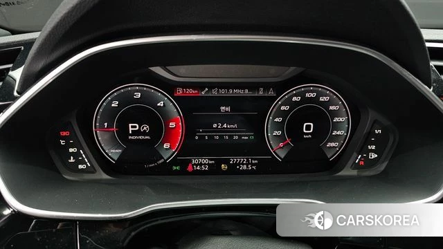 Audi Q3 (F3) id 4650653 из Кореи 32