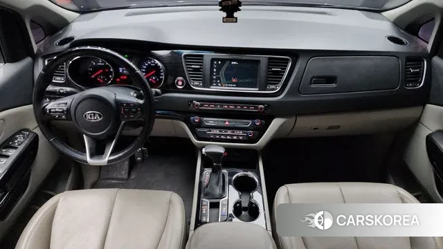 Kia The New Carnival id 3661874 из Кореи 17