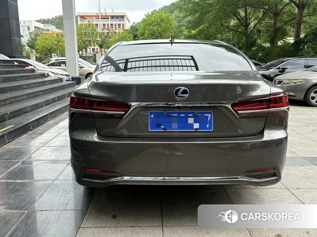 Lexus LS id 4253939 из Китая 7