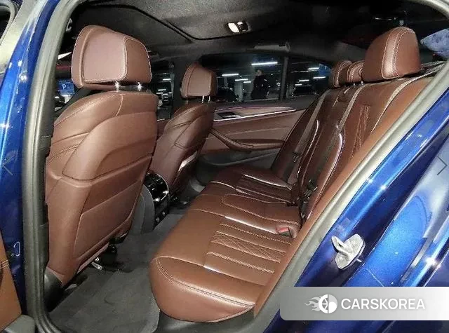 BMW 5 Series (G30) id 3477071 из Кореи 17