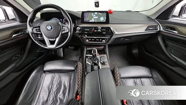 BMW 5 Series (G30) id 3375125 из Кореи 17