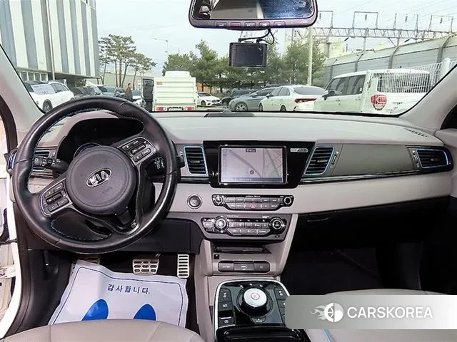 Kia Niro EV id 3737047 из Кореи 17