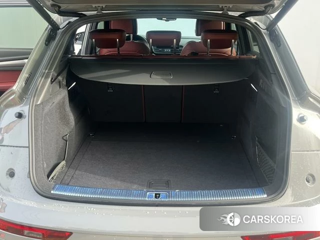 Audi Q5L id 4300421 из Китая 17