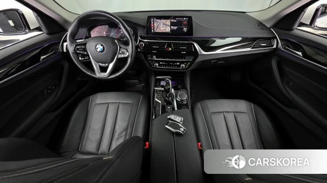 BMW 5 Series (G30) id 3873120 из Кореи 17