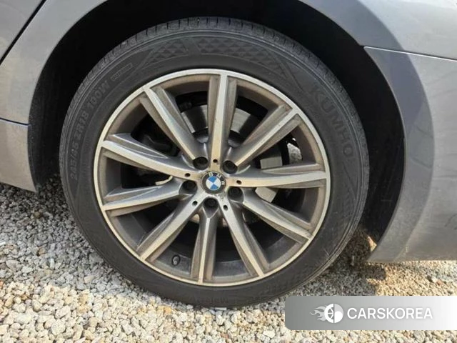 BMW 5 Series (G30) id 3808231 из Кореи 14