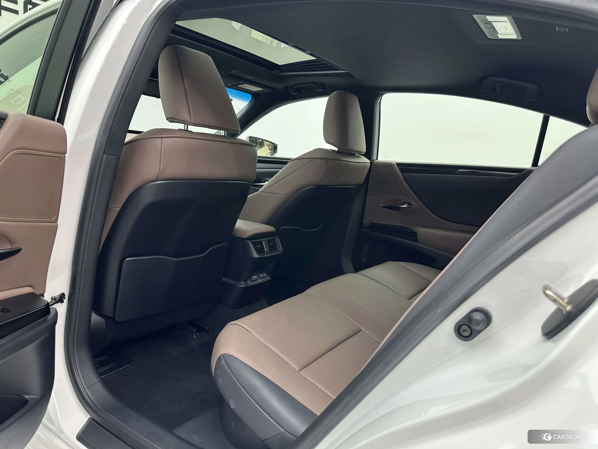 Lexus ES id 4473397 из Китая 29