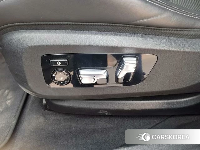 BMW XM id 4256858 из Китая 15