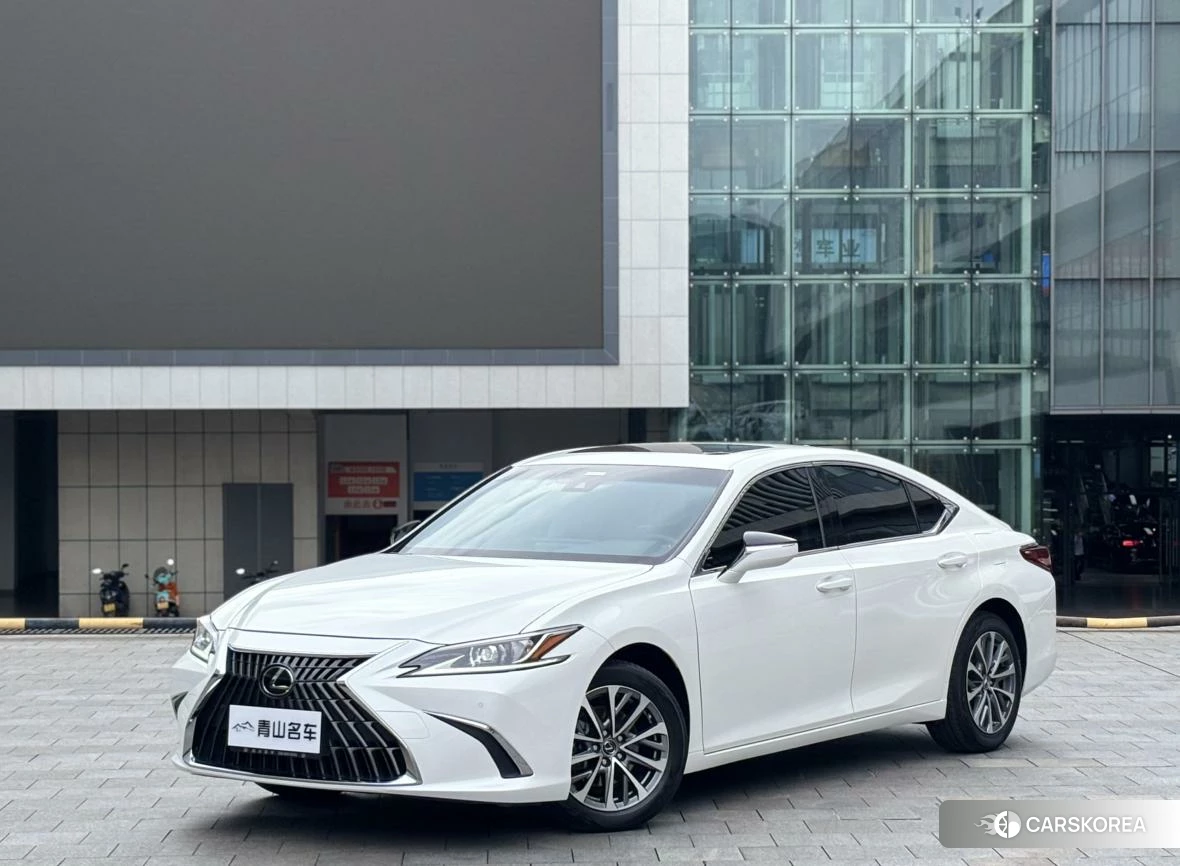 Lexus ES id 4510540 из Китая 12