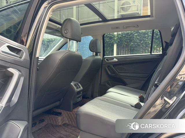 Volkswagen Tiguan L id 4290503 из Китая 23