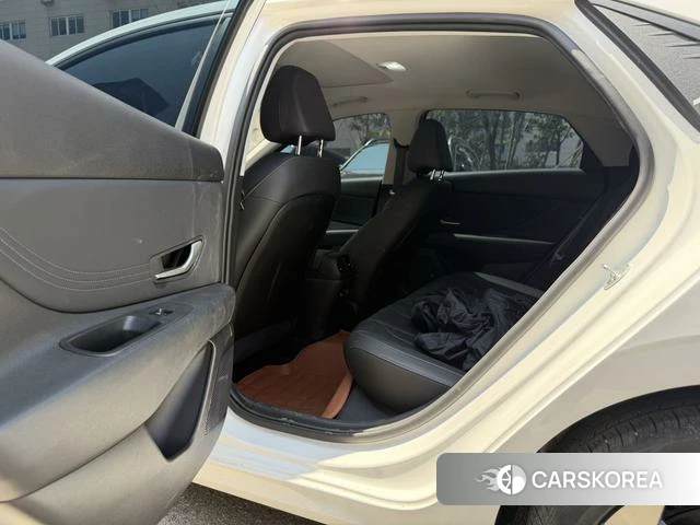 Hyundai Elantra id 4320819 из Китая 17