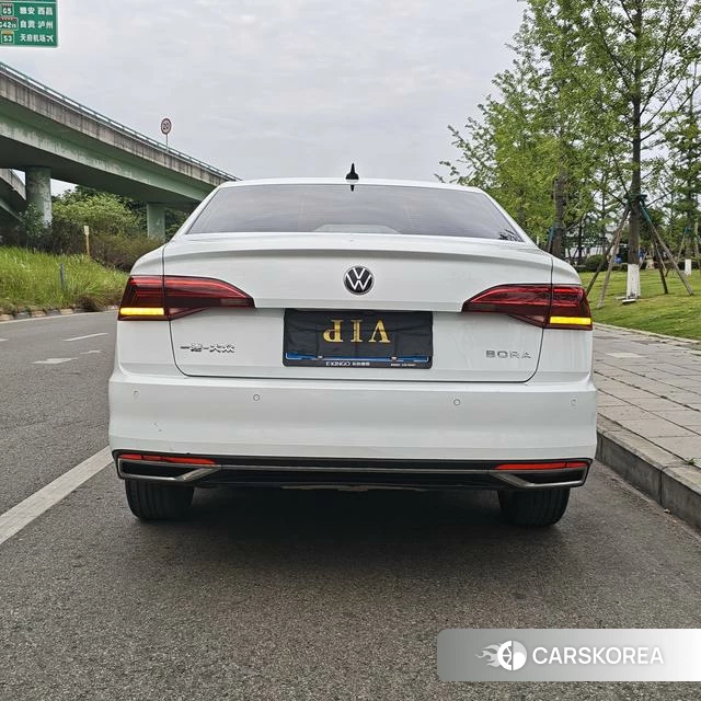 Volkswagen Bora id 4387422 из Китая 7
