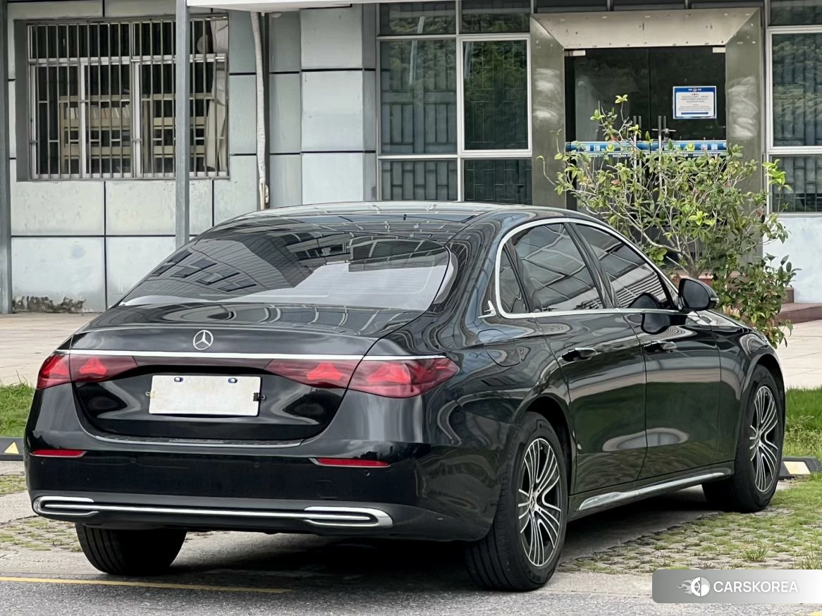 Mercedes-Benz E-class id 4413483 из Китая 19