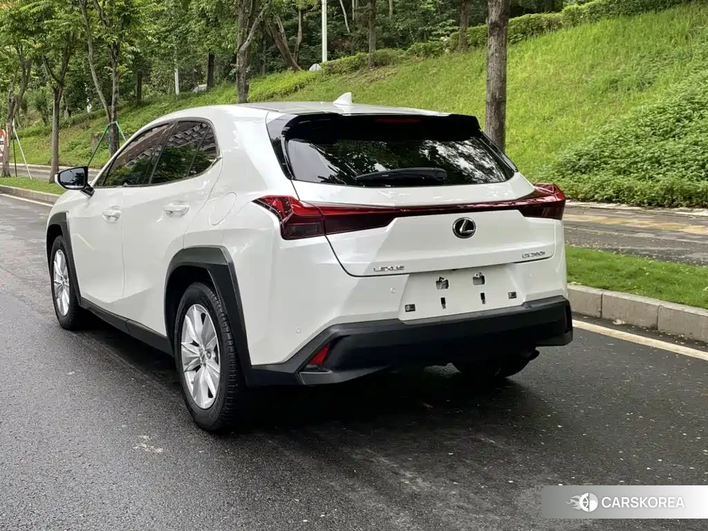 Lexus UX id 4628298 из Китая 16