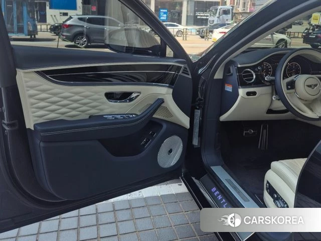 Bentley Flying Spur 3rd Generation id 4730467 из Кореи 17