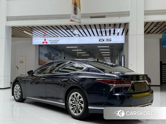 Lexus LS id 4254666 из Китая 23