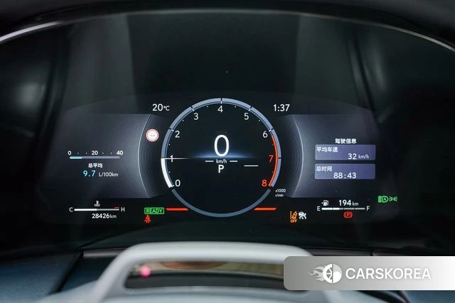 Lexus LM id 4290837 из Китая 17