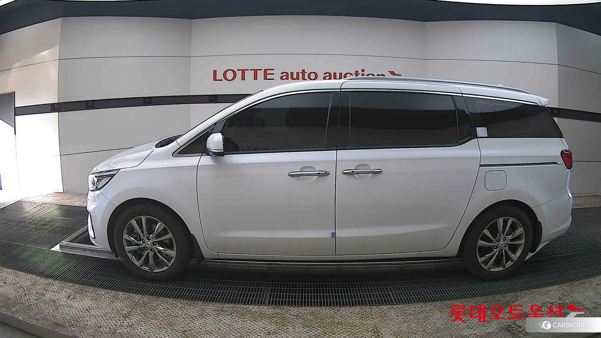 Kia Carnival Limousine id 3882142 из Кореи 35