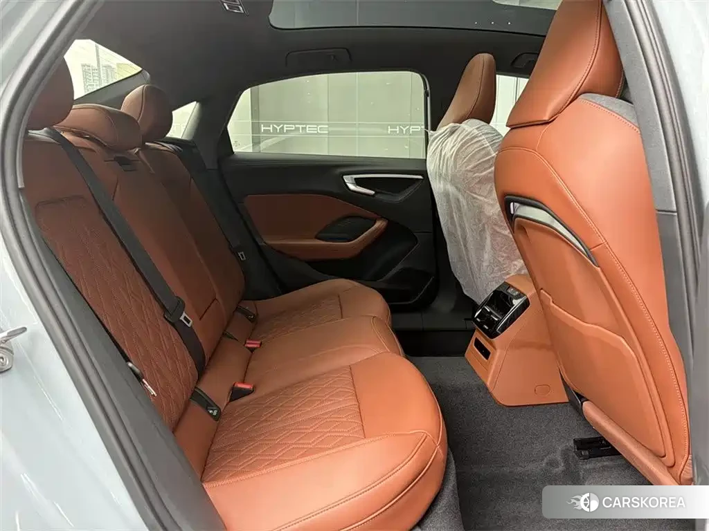 Audi A5L id 4653858 из Китая 11