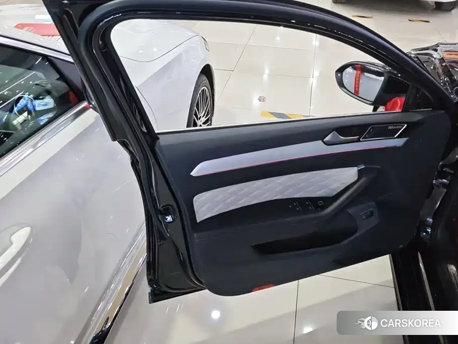 Volkswagen Magotan id 4576647 из Китая 13
