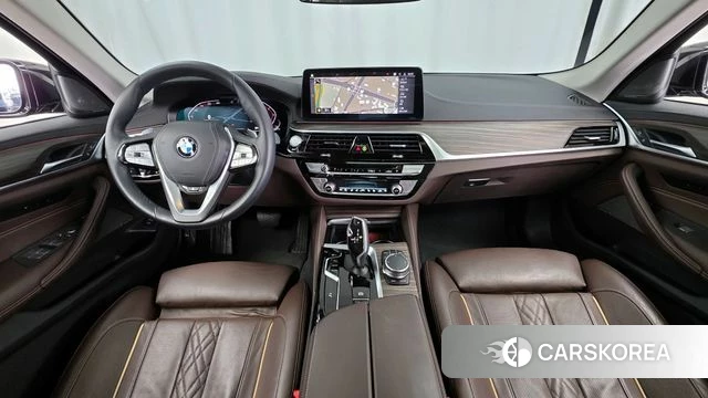 BMW 5 Series (G30) id 3915266 из Кореи 17