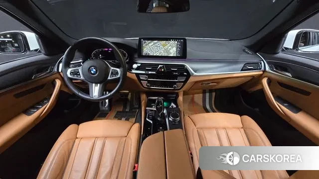 BMW 5 Series (G30) id 3787351 из Кореи 17