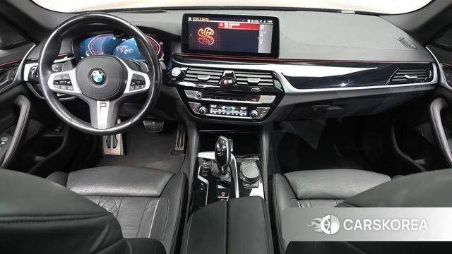 BMW 5 Series (G30) id 3841831 из Кореи 17