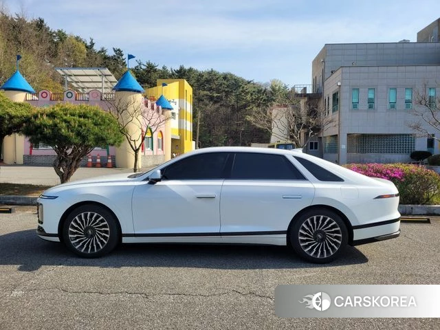 Hyundai Grandeur (GN7) id 3992874 из Кореи 16