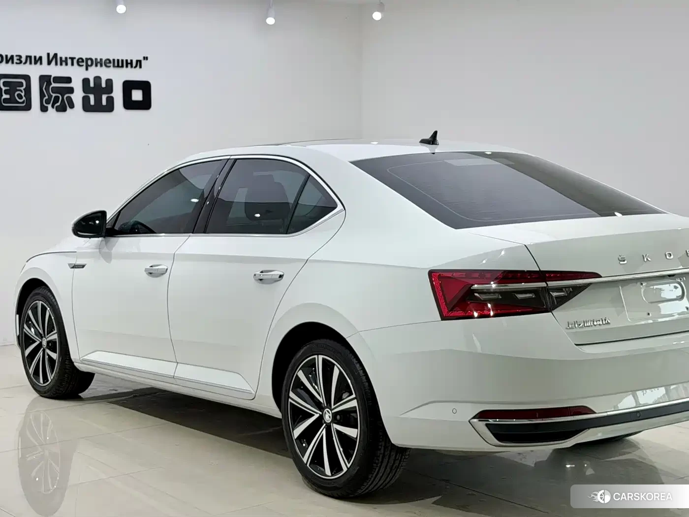 Skoda Superb id 4644620 из Китая 12