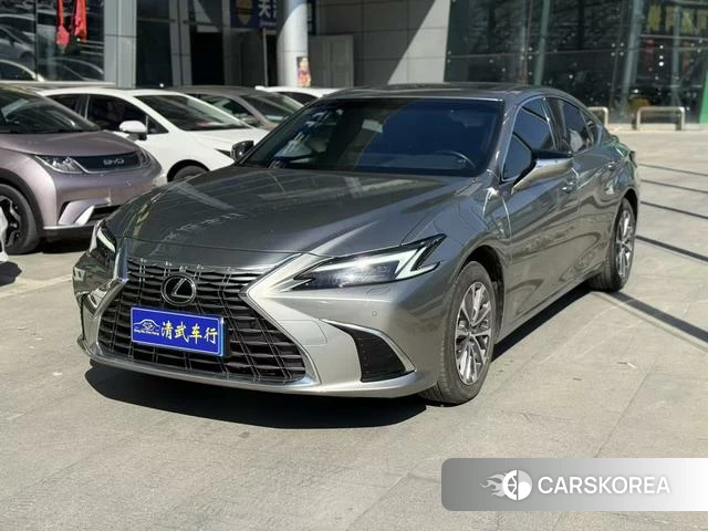 Lexus ES id 4298412 из Китая 9