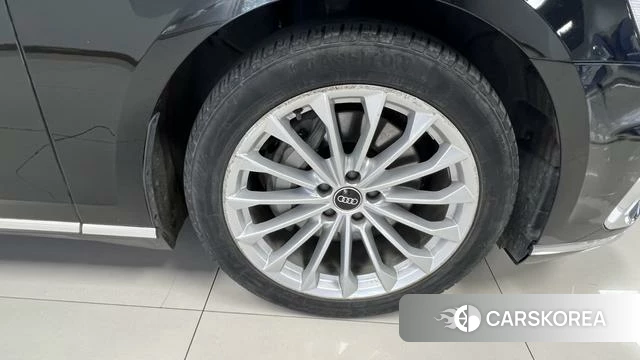 Audi A8 id 4259413 из Китая 32