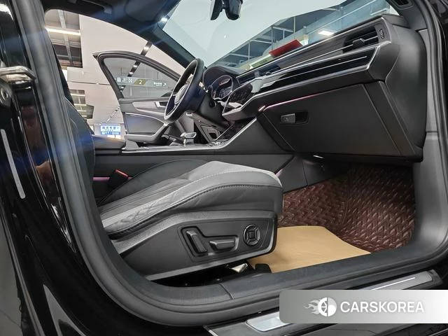 Audi A6L id 4275261 из Китая 22
