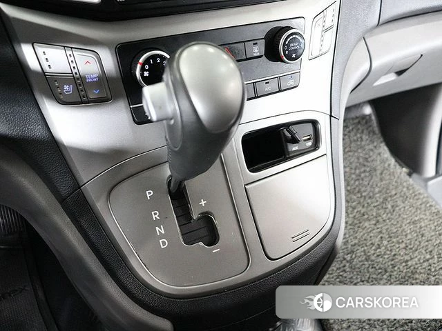 Hyundai The New Grand Starex id 4448347 из Кореи 17