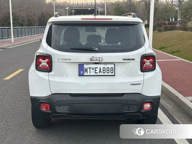 Jeep Freeman id 4209529 из Китая 7