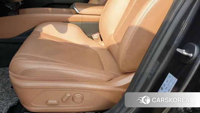 Hyundai Grandeur (GN7) id 3776735 из Кореи 13