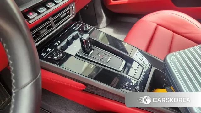 Porsche 911(992) id 2889360 из Кореи 7