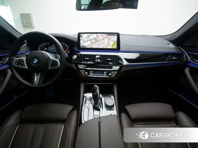 BMW 5 Series (G30) id 3735052 из Кореи 17