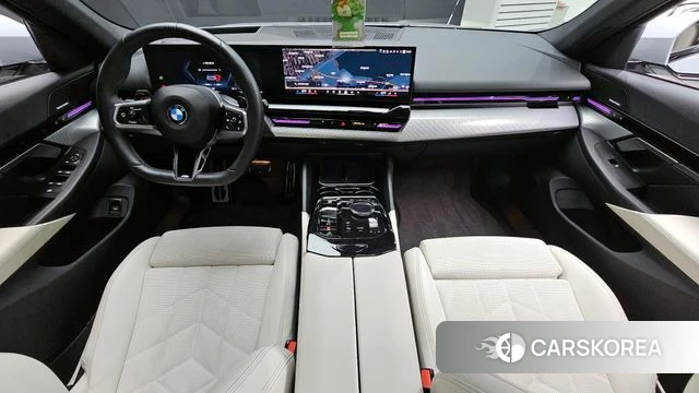 BMW 5 Series (G60) id 3825943 из Кореи 17