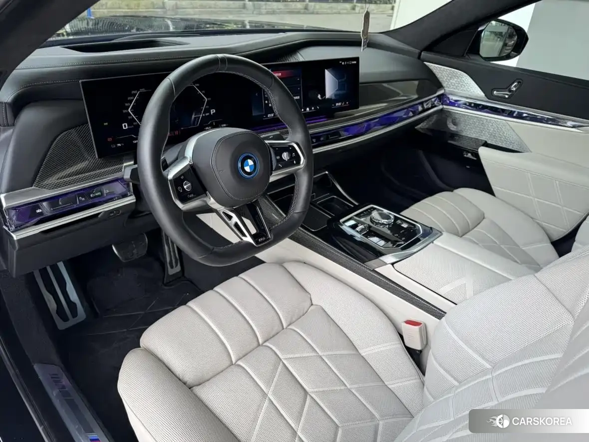 BMW i7 M70L id 4559768 из Китая 18