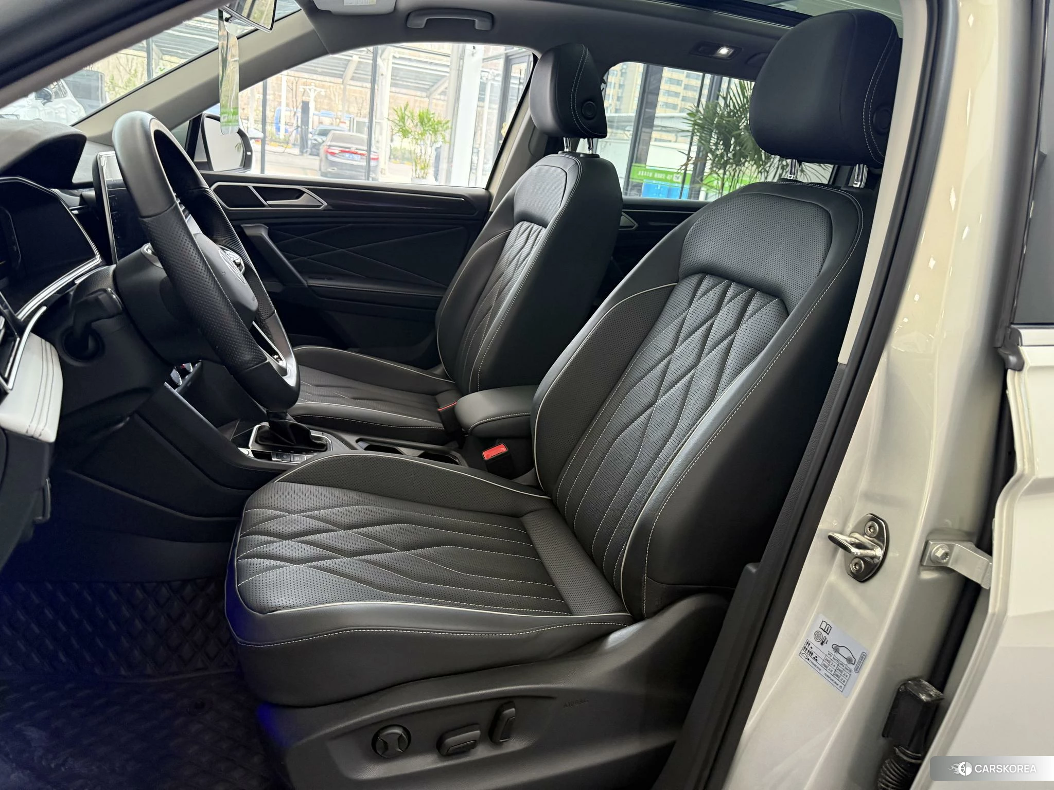 Volkswagen Tiguan L id 4452057 из Китая 21