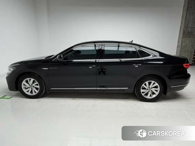Volkswagen Passat PHEV id 4291152 из Китая 14